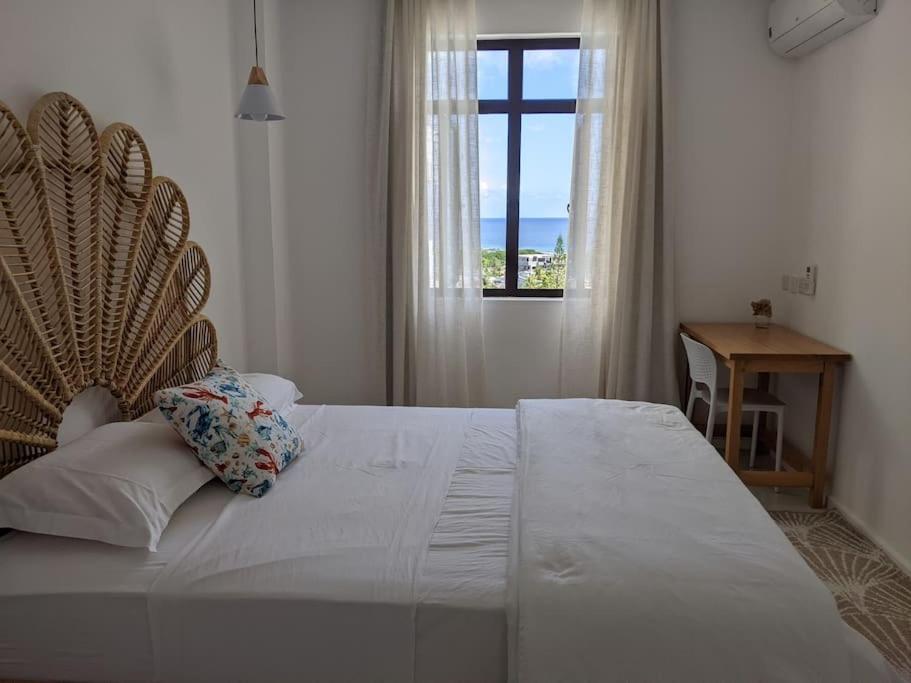 Seaview Serenity Apartment Flic-en-Flacq エクステリア 写真