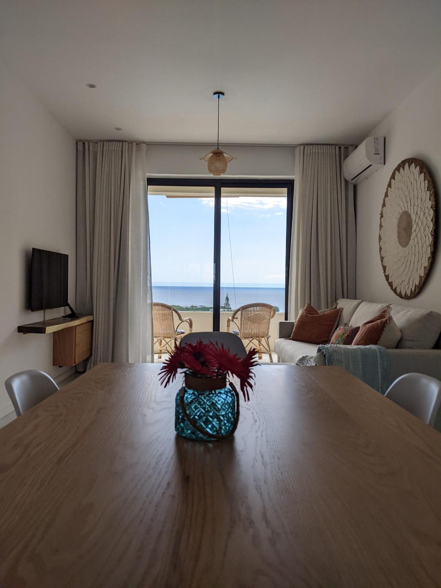 Seaview Serenity Apartment Flic-en-Flacq エクステリア 写真