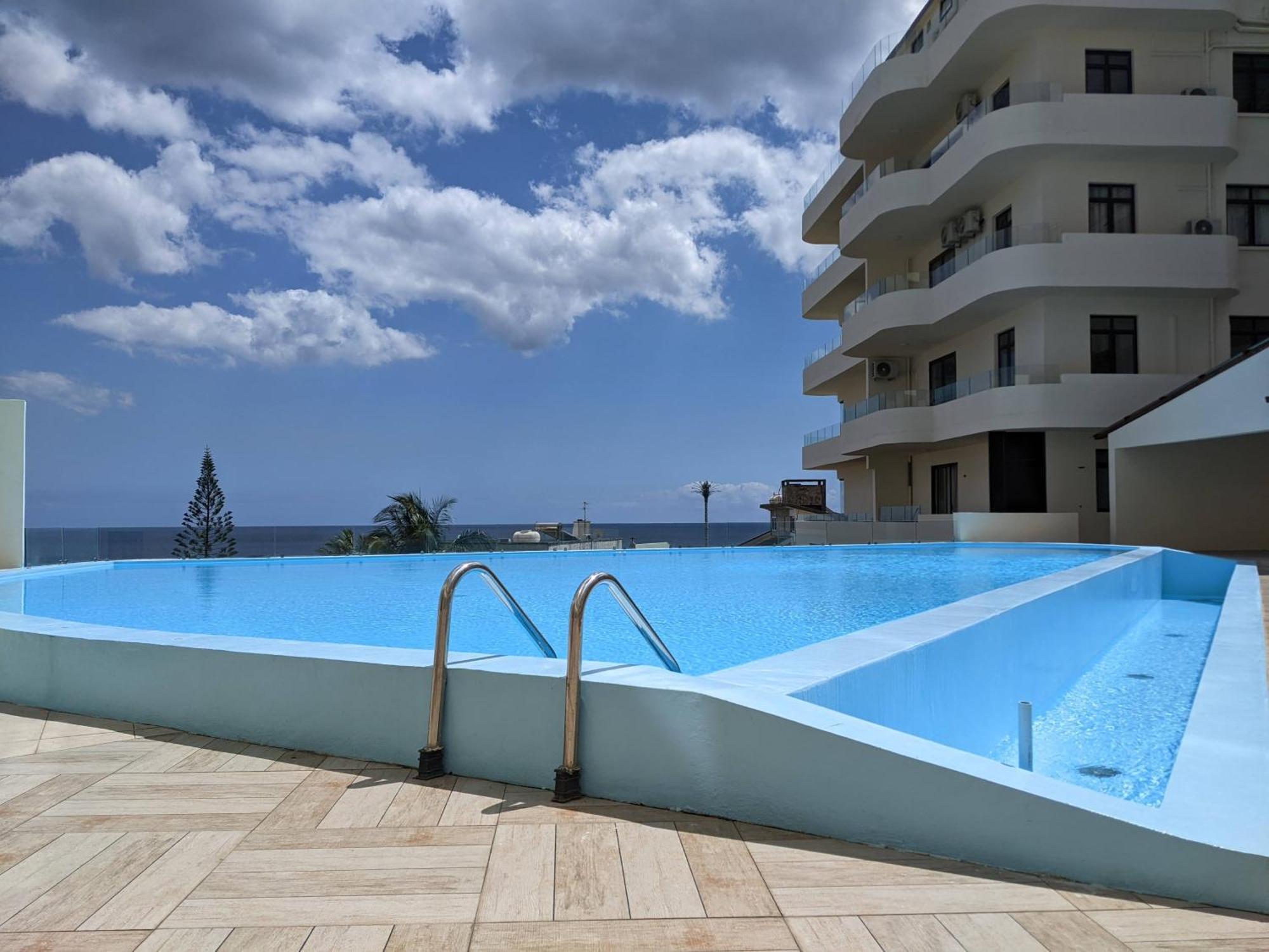 Seaview Serenity Apartment Flic-en-Flacq エクステリア 写真